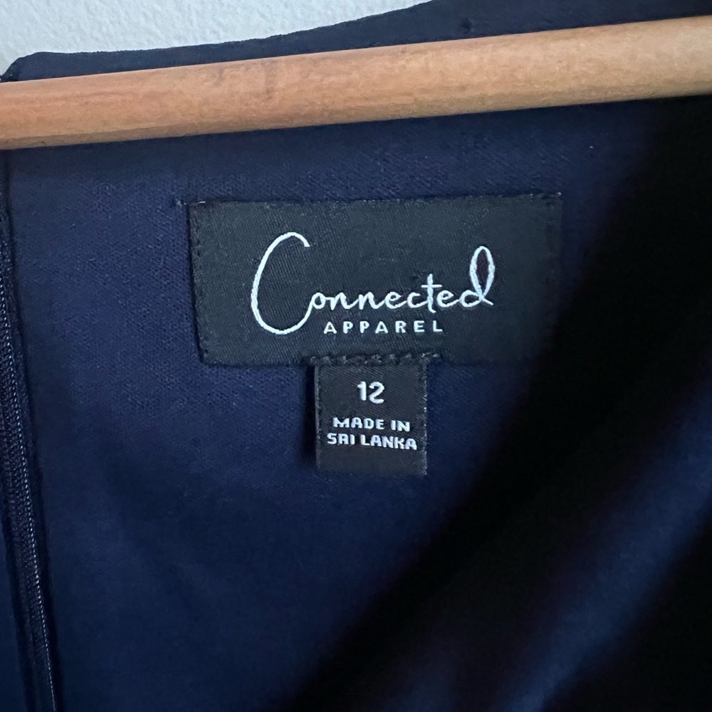 Women’s dress perfect for work or dinner wore once in EUC Size 12 - Picture 2 of 6